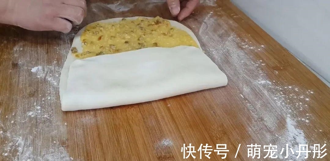 保鲜膜|以后面粉就这样做,一次炸一锅,个个香酥掉渣,比油条麻花还好吃