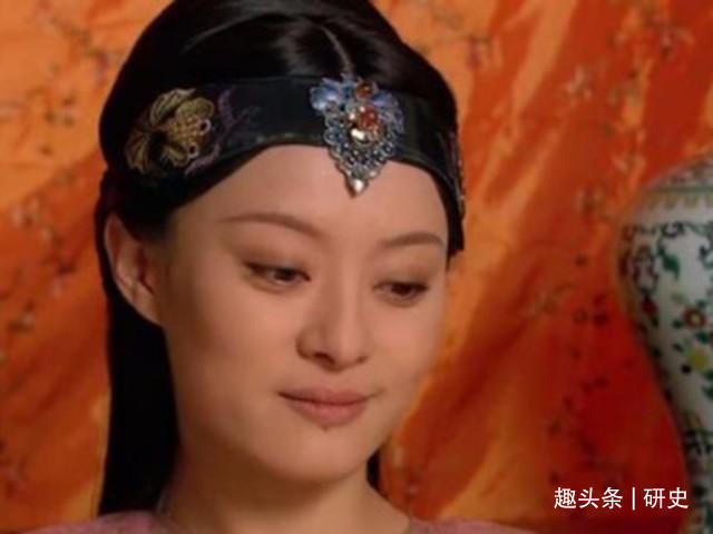 抹额&《红楼梦》贾宝玉头上为何总戴个带子,是干什么用的