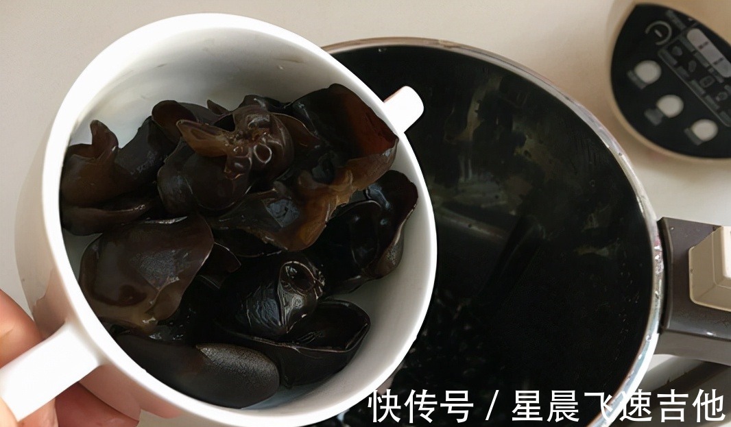 豆浆|天冷要多吃“四黑”,一周喝2次,香浓软糯温补,寒冷冬季顺利过!