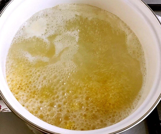 小米|熬小米粥,不要直接用水煮,煮前加一步,粥又香又浓,米油厚