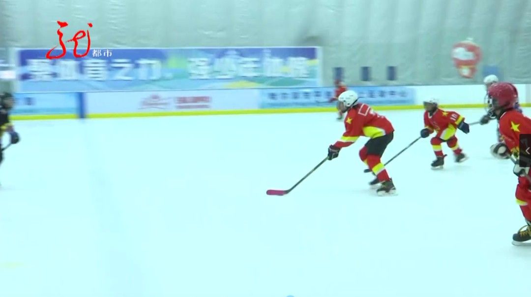 冰球|冰壶、 冰球、冰盘 、 雪地摩托、雪地爬犁……这个冬天尽情玩耍吧！