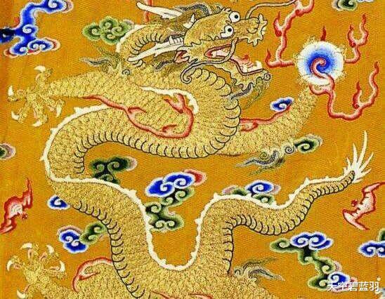 服饰@观汉服发展始终汉服热思潮兴起,实则体现了中国人的文化自信