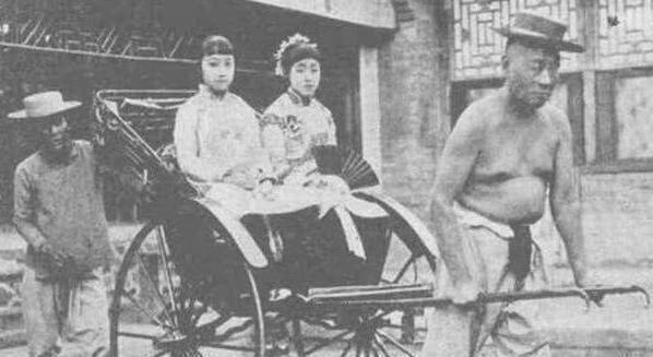女子|晚清女子真实面貌：丫鬟比小姐还漂亮，最后一位小妾容貌倾城！