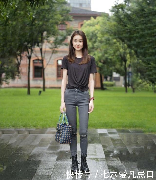 经典别致牛仔裤,简约与个性相遇,让身材紧致而不紧绷