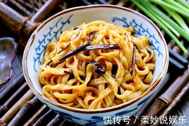 味道|做面条，教您一招，香味独特的做法，简单、味道赞，吃完还想吃