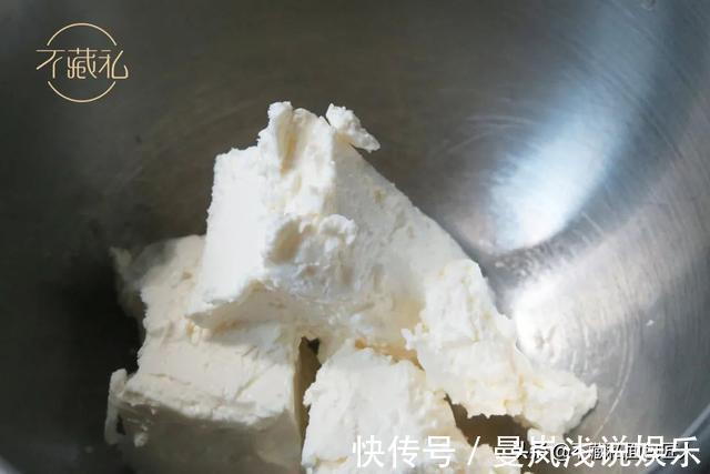 面团|不加黄油的双重奶酪包,从揉面的那一刻起就奶香四溢了
