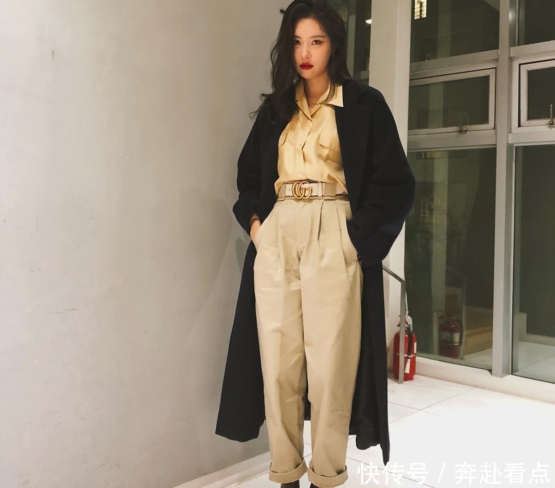 开春第一条裤子,烟管裤的正确打开方式,承包你的春季穿搭!