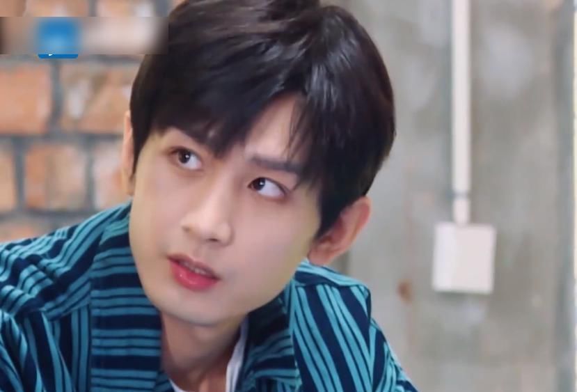 蔡徐坤|奔跑吧预告:baby喝酒成表情包,成毅憨憨在线,蔡徐坤颜值却成焦点