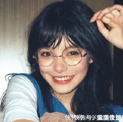 脸型|初中生喜欢戴“圆框眼镜”00后要注意,这“3种人”戴起来贼丑