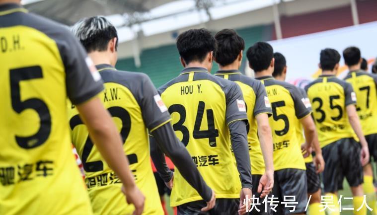 足球市场|不是坏事!广州队年薪“抄底”,将成为中超及中国足球试金石