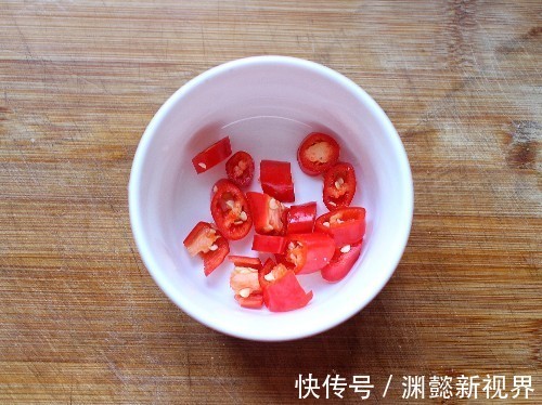 教你白萝卜新吃法，酸辣爽脆，开胃又下饭，放冰箱几个月都不坏