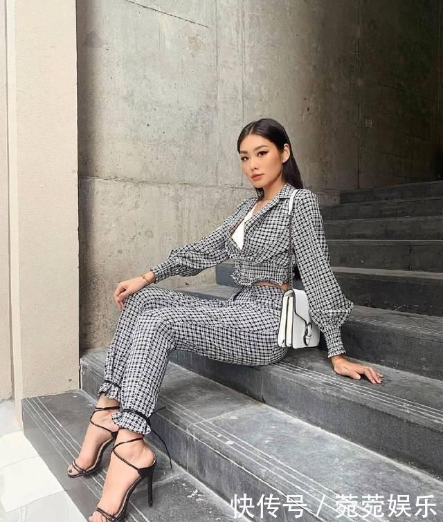 早春街头休闲look,通勤装率先出发,打造职场丽人风