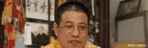 扳指|大叔手带乾隆扳指,价值上亿,专家劝其上交,他用6个字噎住专家!