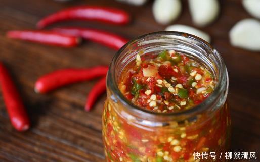 辣椒酱|做辣椒酱时,只放盐容易坏,多加这一步,辣椒酱不发霉,不长毛