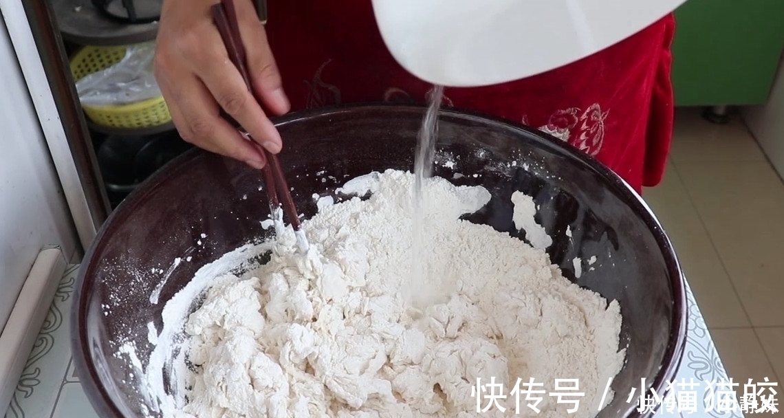 做法|教你在家做麻酱烧饼，香酥爽口，酱香味十足，做法非常简单