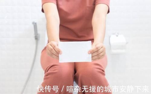 月经紊乱|女性绝经的年龄在44至54岁之间，绝经前的5个表现，需仔细观察