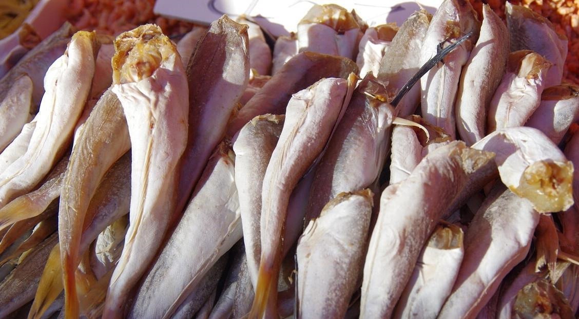 炸小黄鱼，别再放面粉了，试试我这种做法，凉了也是酥酥脆脆的