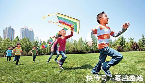 骨骼发育|入秋后孩子身高进入猛长期,家长做好四件事,孩子长高不用愁