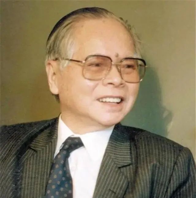 书法$喝着“茅子”绘《江山如此多娇》的关山月,行书也是如此老辣纵横