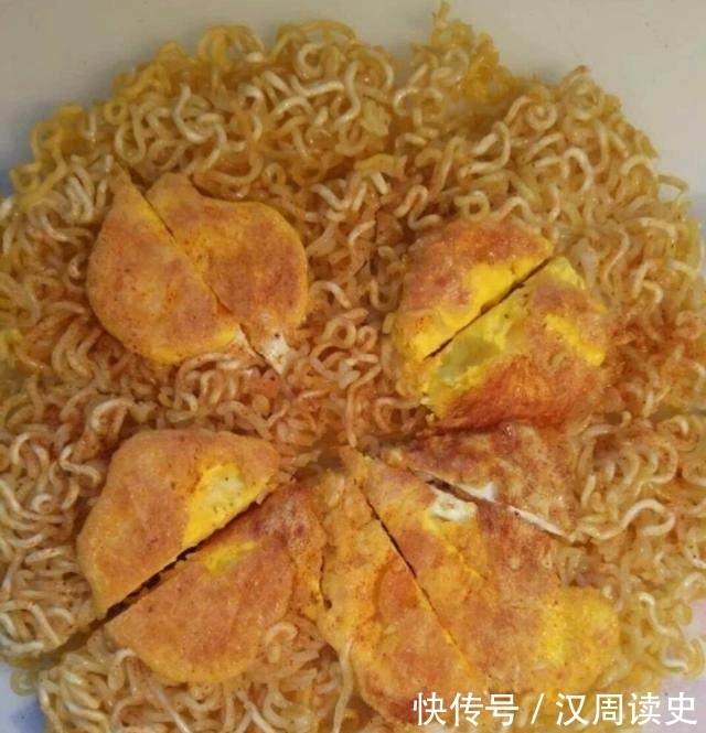 孙女|看了奶奶给孙女做的早餐,老公哭着回来了!得知原因让人哭笑不得