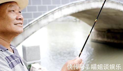 医生|75岁老大爷,血糖从15降到61,只做了一件事,医生为他点赞