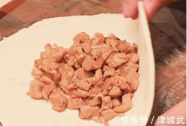 早餐吃它胜过吃包子!一包一煎就做好,我家宝宝每天都想吃它