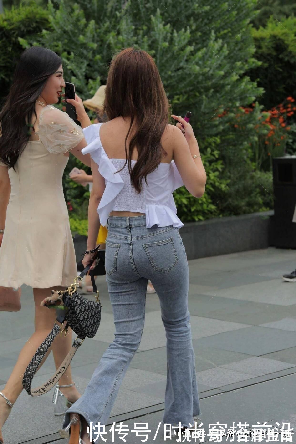 身材高挑 穿牛仔裤不需要细节?想多了,再好的身材也经不起穿搭的“折磨”