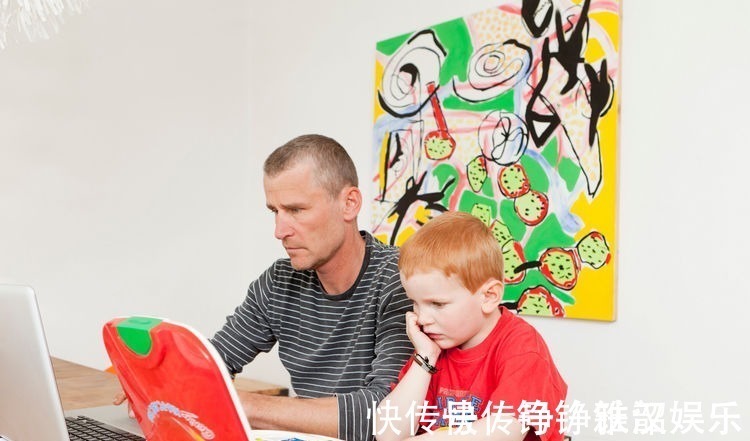 刷牙|娃睡前一小时,家长做到“4坚持3避免”,让孩子聪明自信长更高