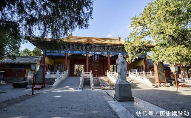 孔子|北京中心的这片古建群，比故宫还早100年，紫藤花开美不胜收