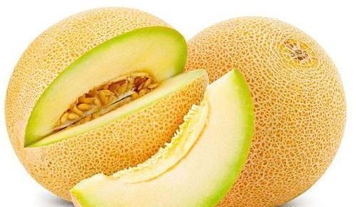 女性到了中年常吃3种食物，软化血管，降压减脂，好处多多