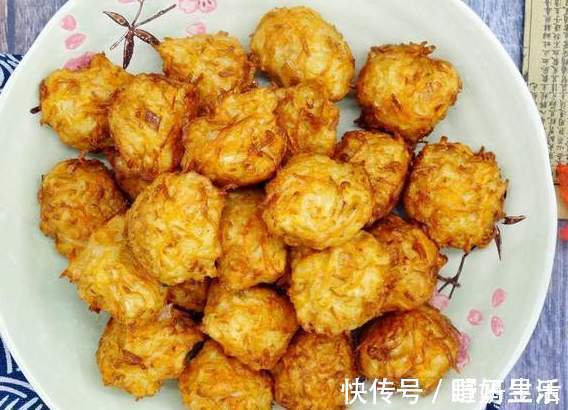 炸萝卜丸子|炸萝卜丸子,面粉淀粉都不用,多放这2样,金黄酥脆,凉了也不硬