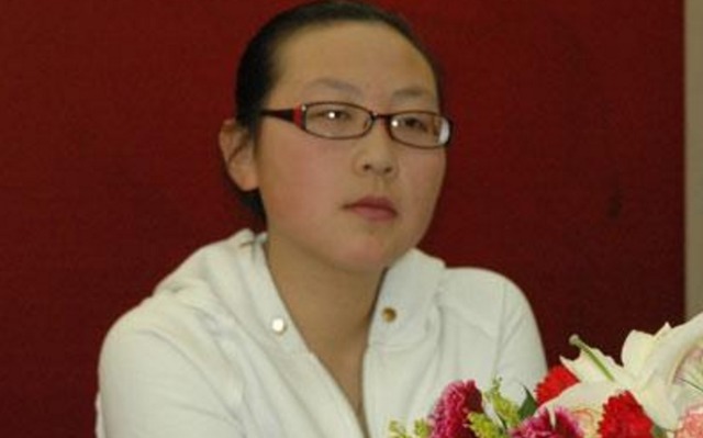 生育|还记得中国首位“试管婴儿”吗？如今她已33岁，活成了这个模样