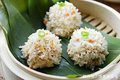 清洗干净|五花肉不要再炒着吃了,试着和糯米搭配,做出来的美食清淡不油腻