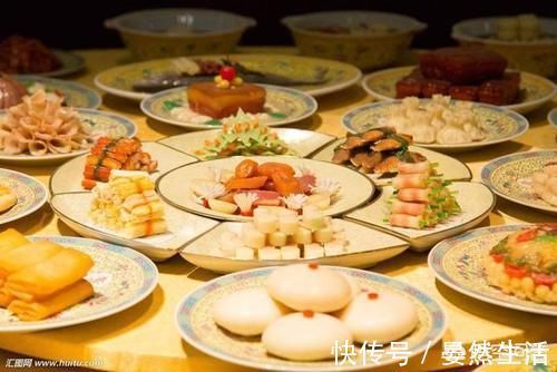 冰糖炖燕窝|古代皇帝每天吃饭,真的有几百道菜吗?