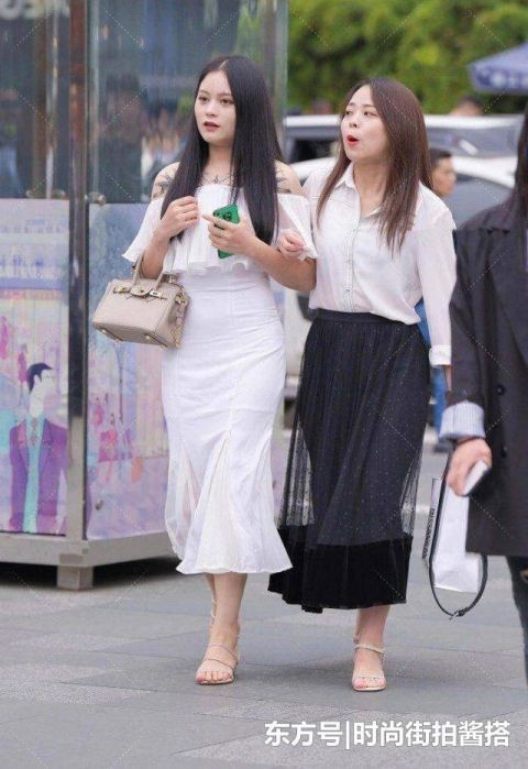 蕾丝 回头率爆表的裹身裙搭配蕾丝一字肩穿搭,在街上宛如一位冰山公主