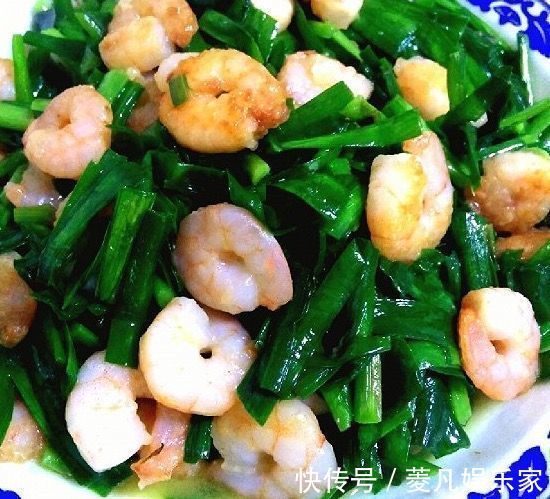 子宫|炒韭菜时加一宝,子宫干净了,大肚子平了,女性不想早衰可试试