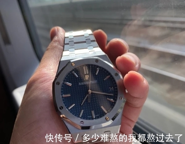 百搭|三十多岁的男人佩戴百搭的腕表才最合适，才能让自己更成熟