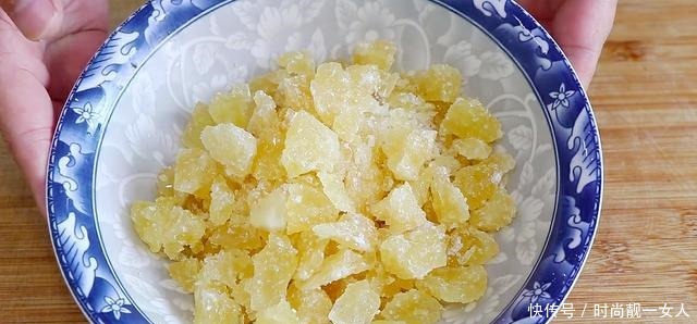 炒糖色,用油还是用水很多朋友没搞明白,难怪炒出来发苦不好吃