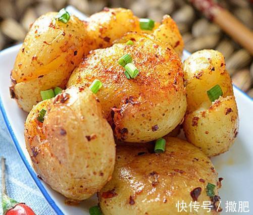 我家隔三差五做一次此饼，不用放一滴水，色香味俱全，刚上桌吃光