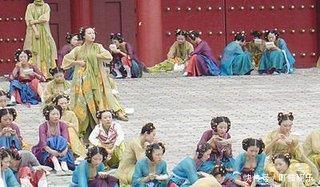 说出|宫女离开皇宫之后,为何没有人娶溥仪说出了原因!