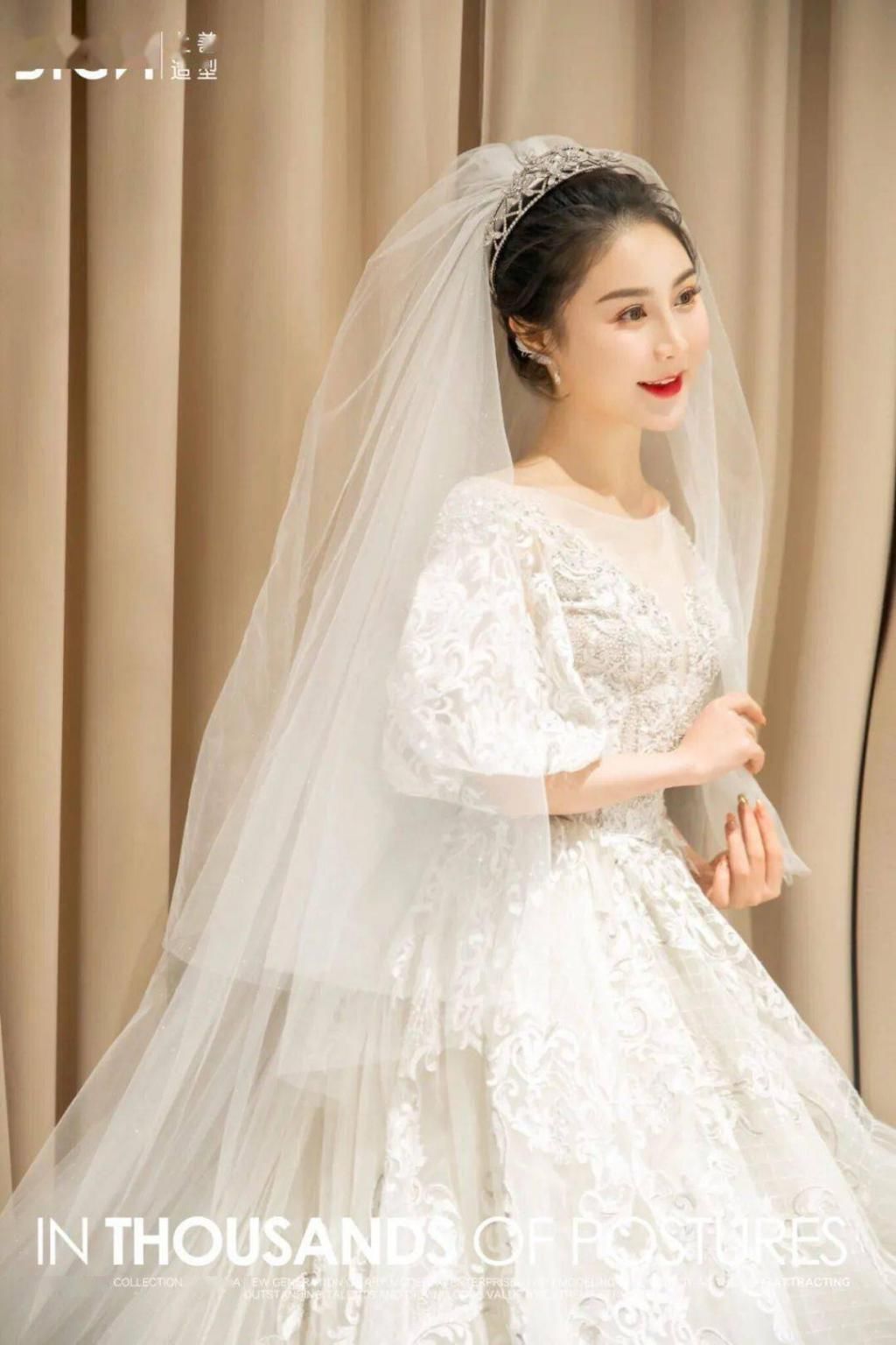 最新简约新娘造型白纱+中式，闪闪的仙女梦~