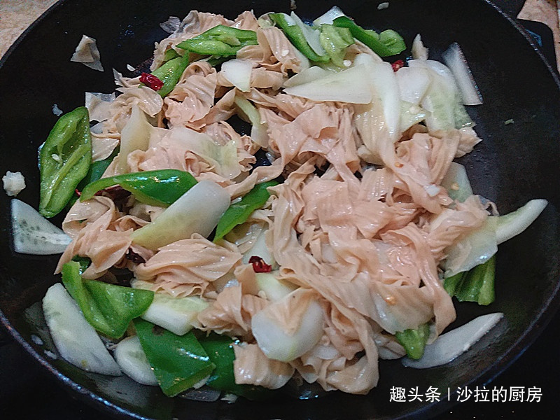 皮肤|天然“黄体酮”找到,一周3次,皮肤紧致细腻显年轻,女性多吃好