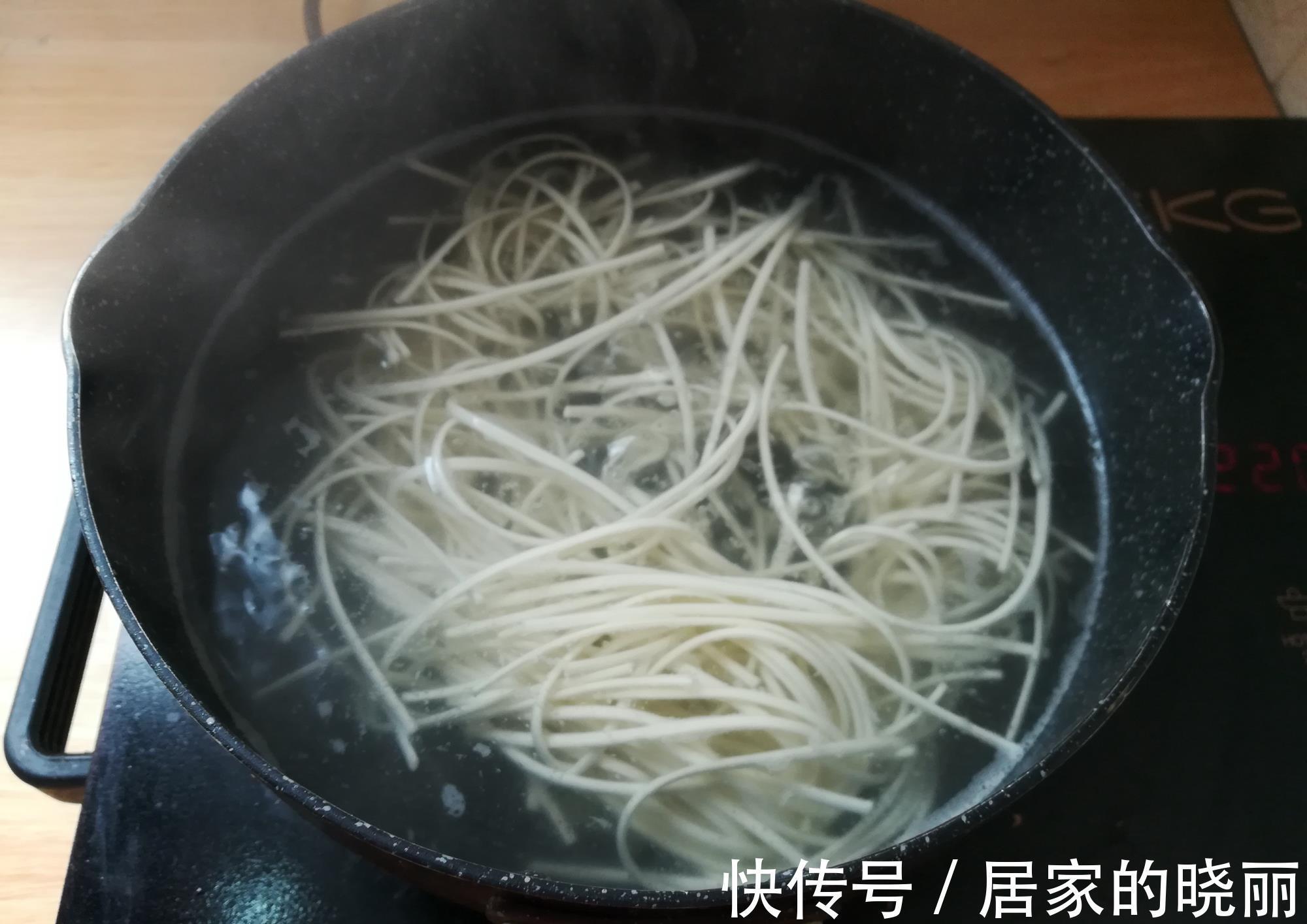 羡慕|早餐只有这碗阳春面,发朋友圈却人人羡慕,网友:可以享福了