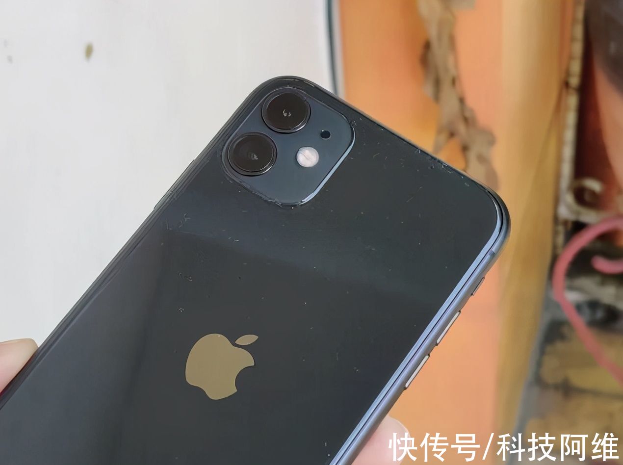 iphone|从5499元跌至3799元，iPhone13发布在即，旧款苹果手机重回低价