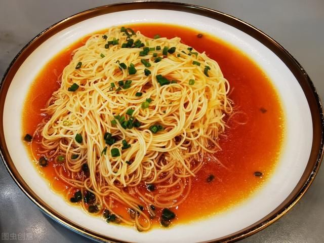 两碗|中伏到了，别忘了吃面条，这样做酸爽开胃不油腻，连吃两碗不嫌多