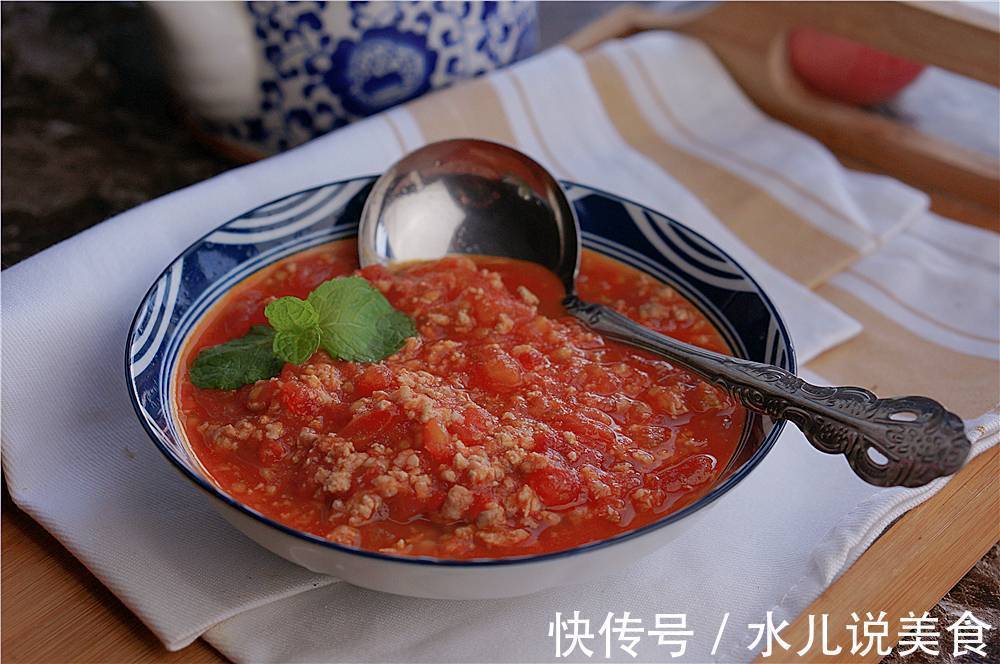 番茄新吃法,搭配肉末熬成酱,鲜美又健康