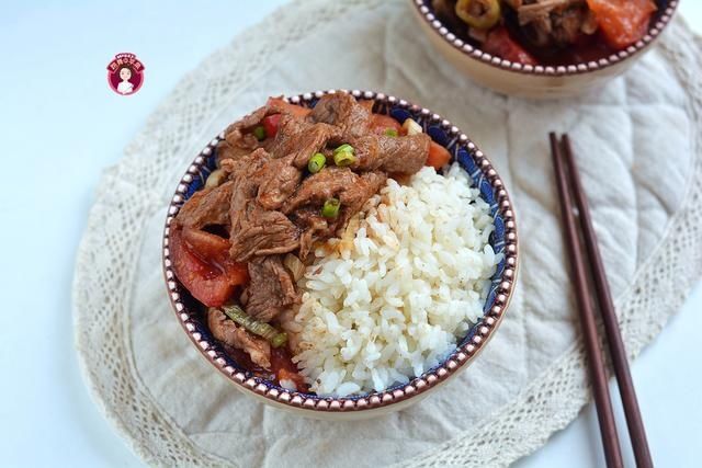 番茄|番茄牛肉饭早餐真豪横，10分钟轻松搞定，元气满满连午餐都有了