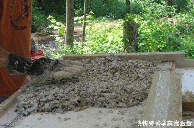 玻璃瓶|别人不要的玻璃瓶,被他变废为宝成灶台,漂亮耐用,圈粉无数!