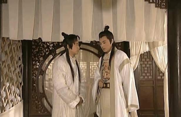 一劫|朱元璋请大臣赴宴,刘伯温看到桌上的杯子后知道真相,逃过了一劫