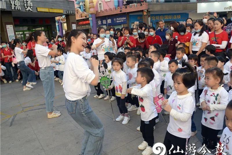 仙游|太会玩！仙游800名幼儿及家长聚在这里，萌翻了……